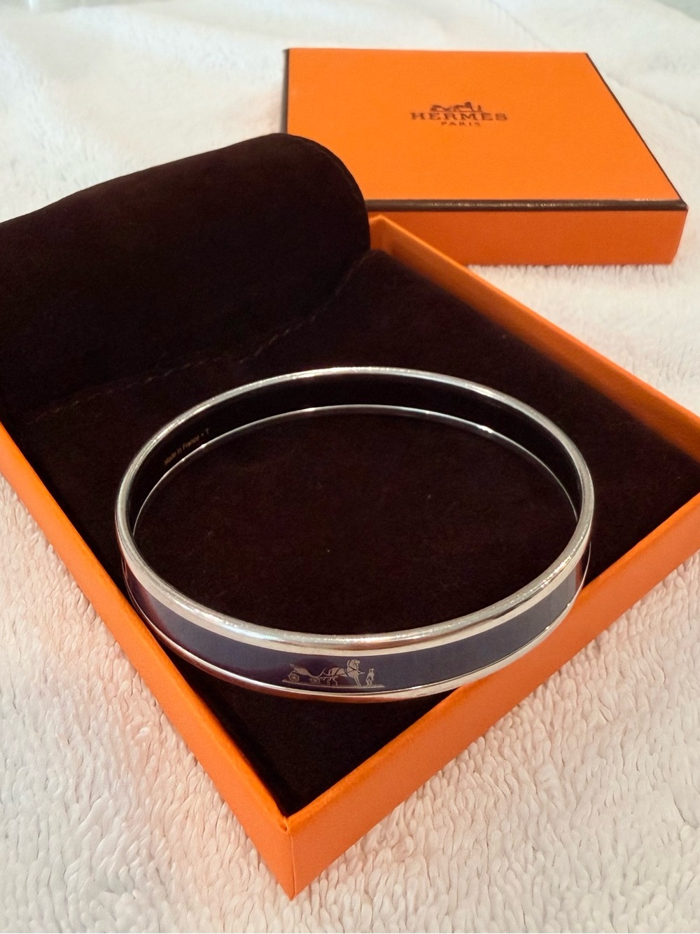 Authentic Hermès Caleche Enamel Bangle Dark Blue & Silver (with Original Box) - Picture 3 of 5